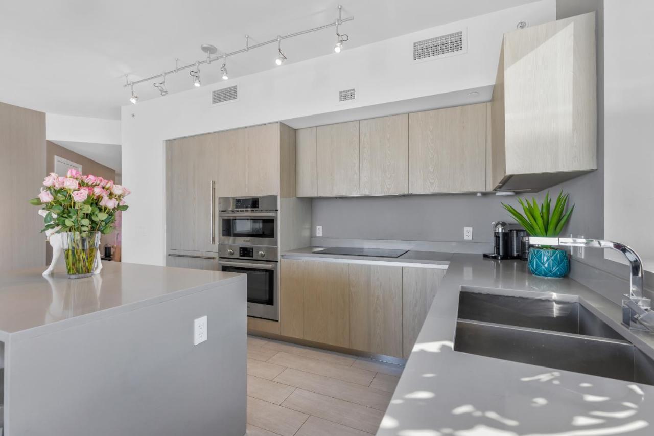 Hyde Beach House: Luxury Oceanside Resort with Rooftop Amenities Hollywood Exterior photo